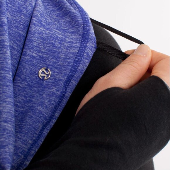 Lululemon Infinity Scarf - Picture 6 of 6